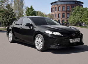 TOYOTA CAMRY