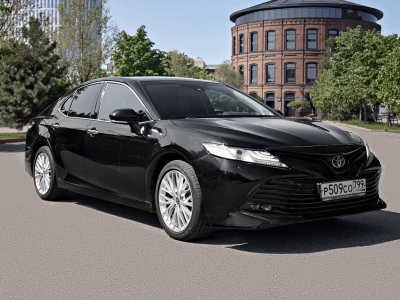 TOYOTA CAMRY