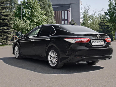 TOYOTA CAMRY
