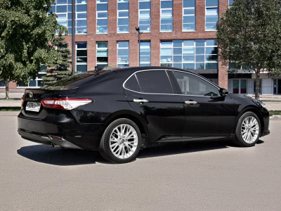 TOYOTA CAMRY